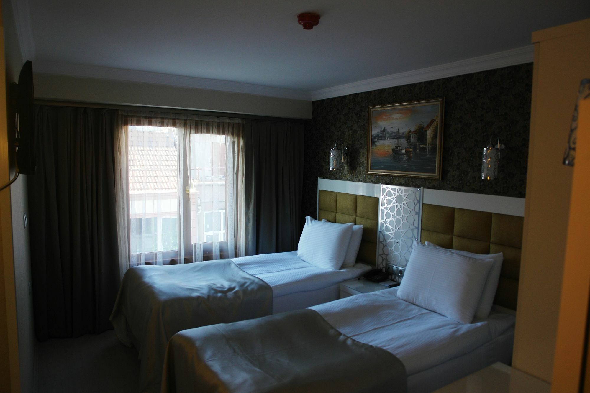 Istanbul River Hotel Bagian luar foto