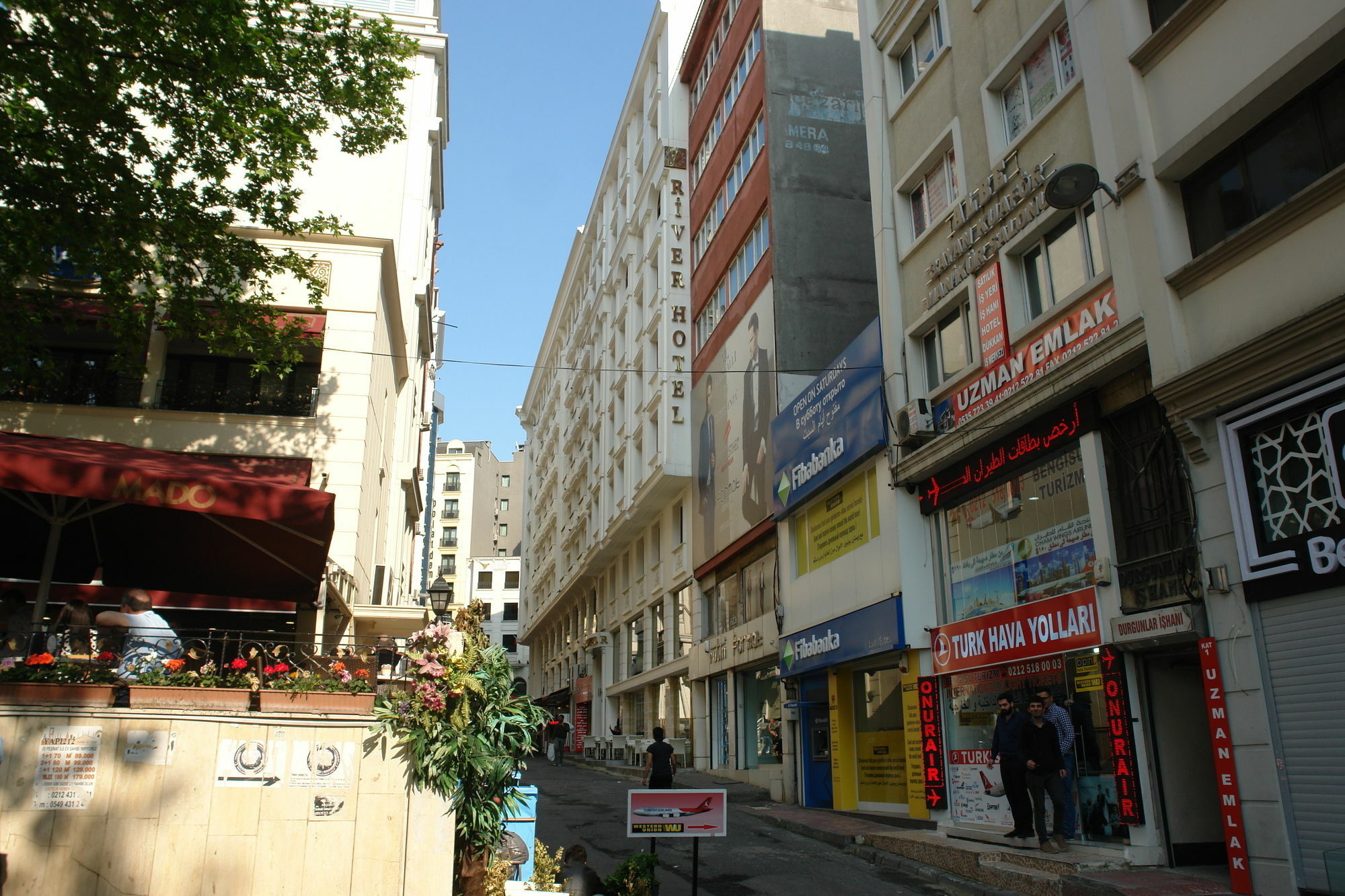 Istanbul River Hotel Bagian luar foto